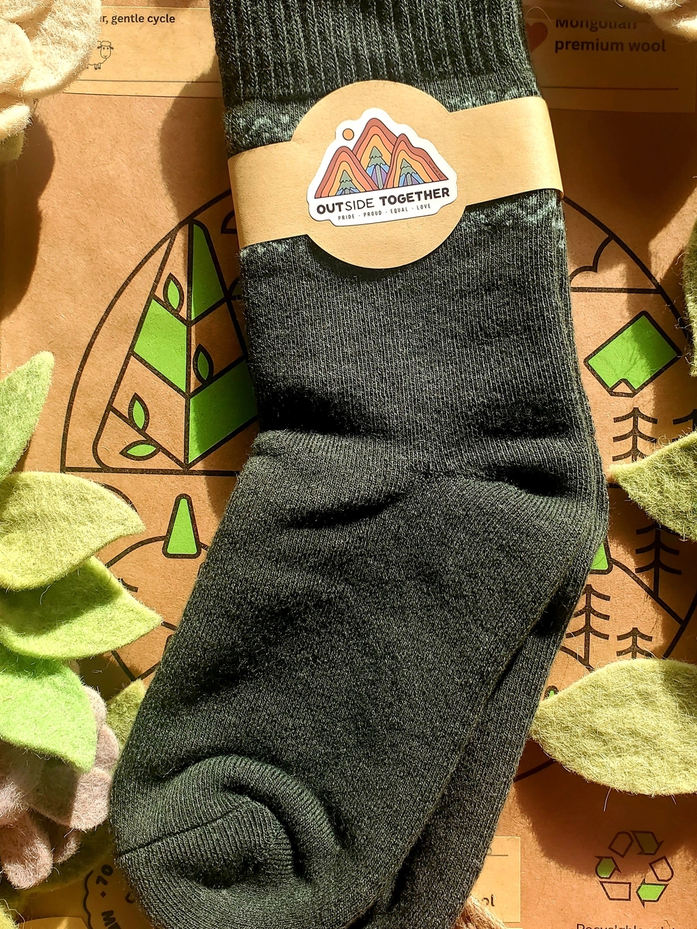 Merino 70% Wool Crew Hiking Socks in Dark Green